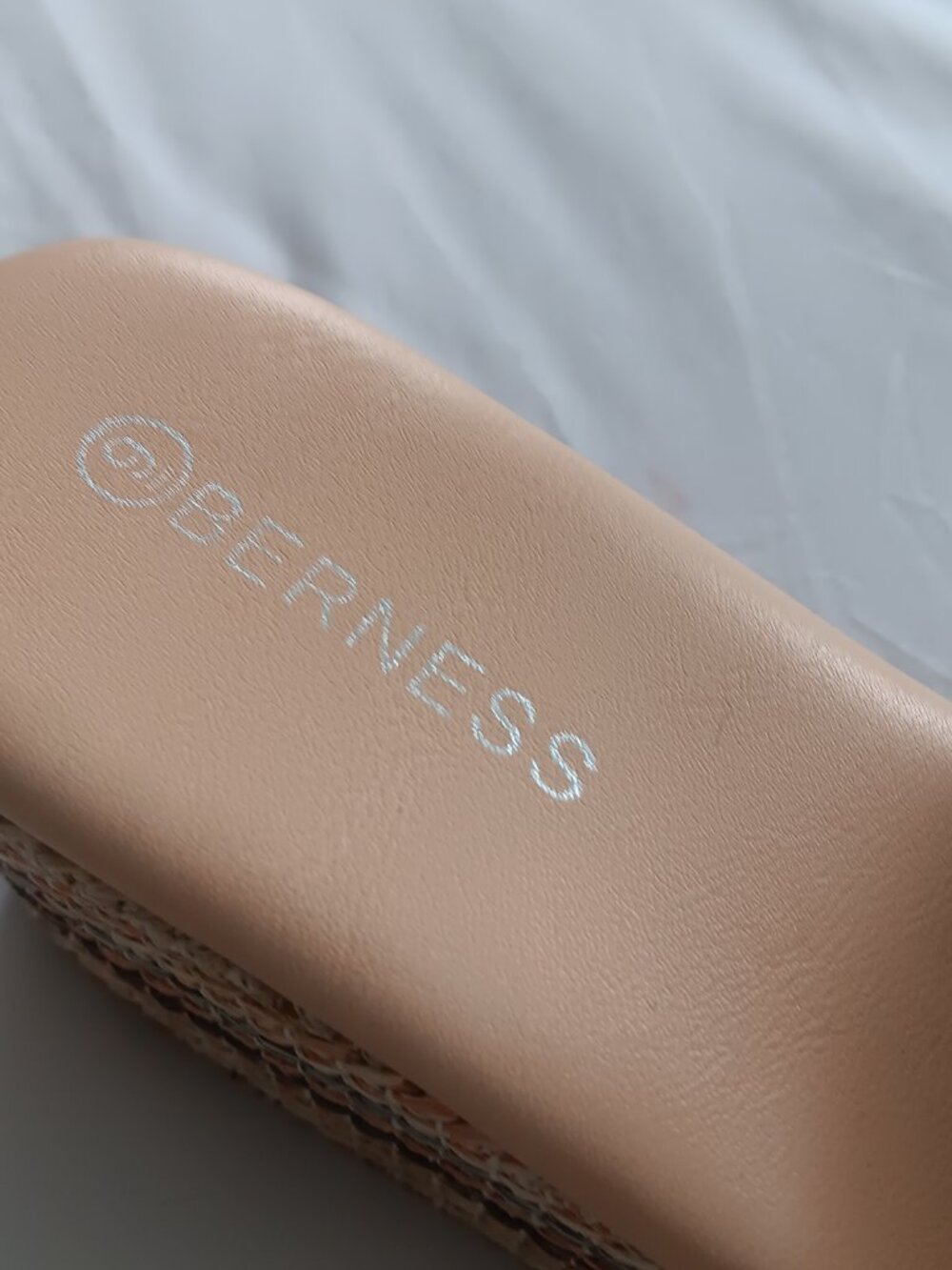 Womens slided - Picture 2 of 2